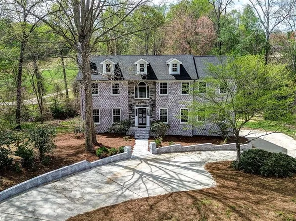 4100 Waldenbrook Rd, Greensboro, NC 27407