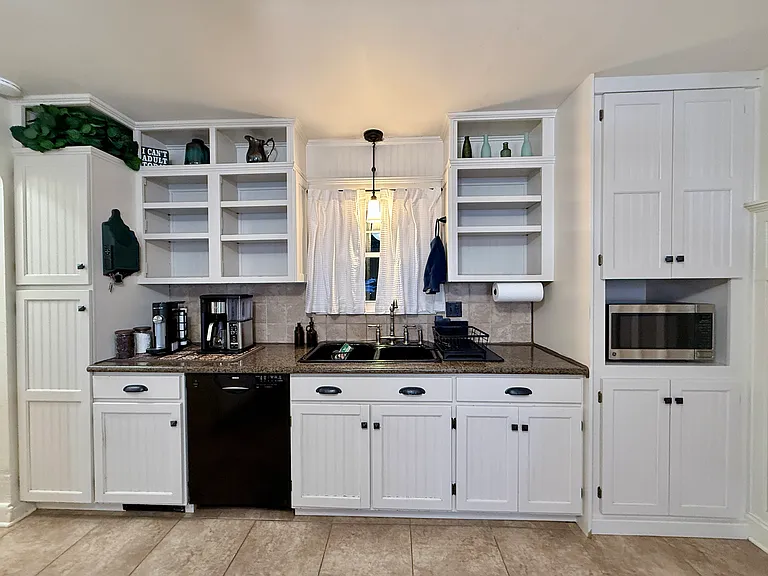 1326 E Platte Ave — Photo 15