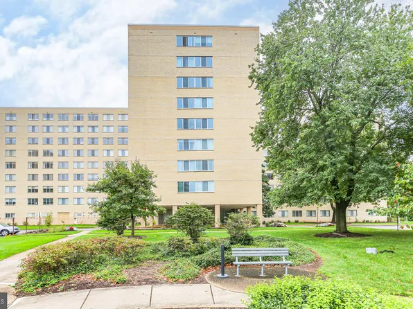6631 Wakefield Dr APT 207, Alexandria, VA 22307