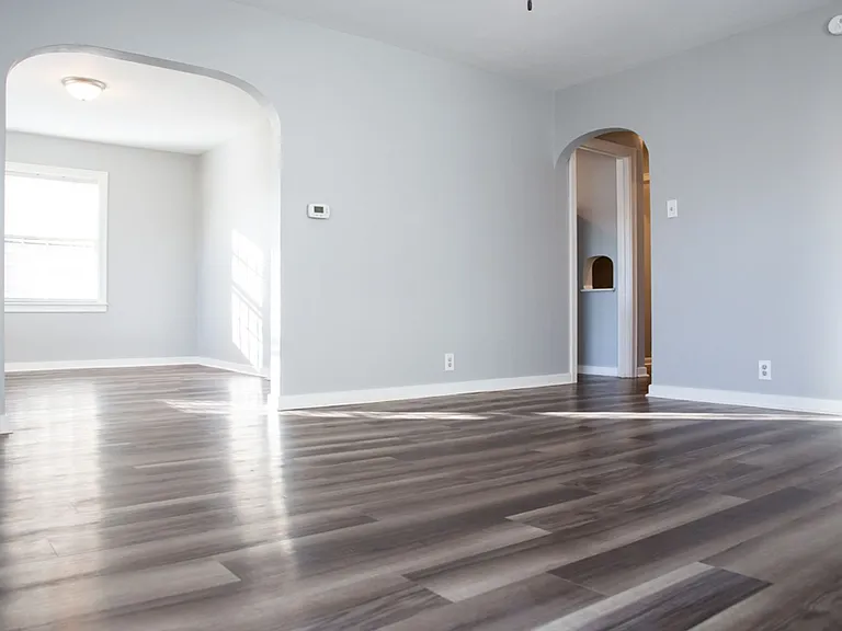 409 S College Ave — Photo 3