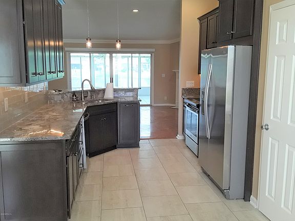 5th image of 2210 Walkers Glen Ln