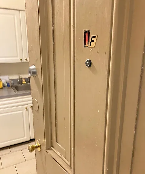 906 Pine St #1F — Photo 11