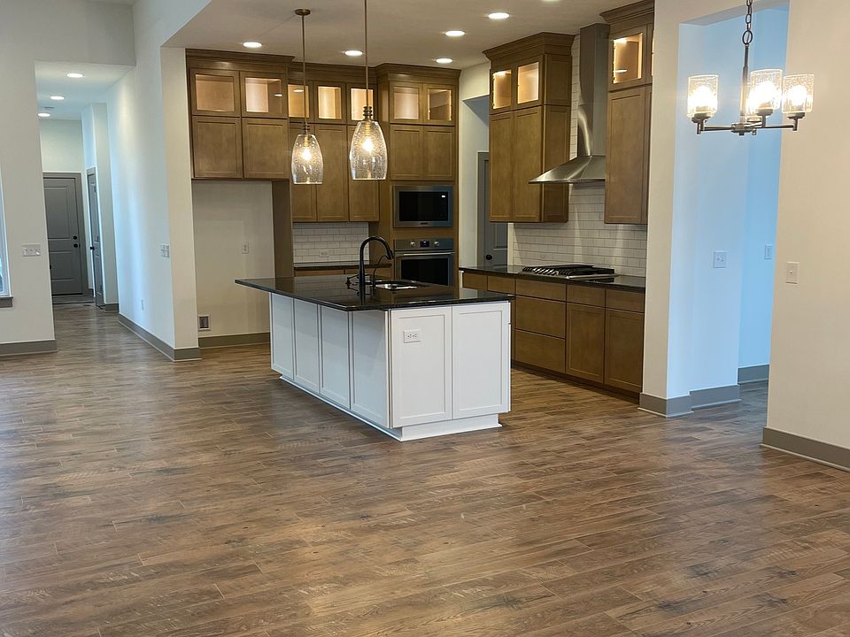 2nd image of 1405 Chatham Hills Blvd