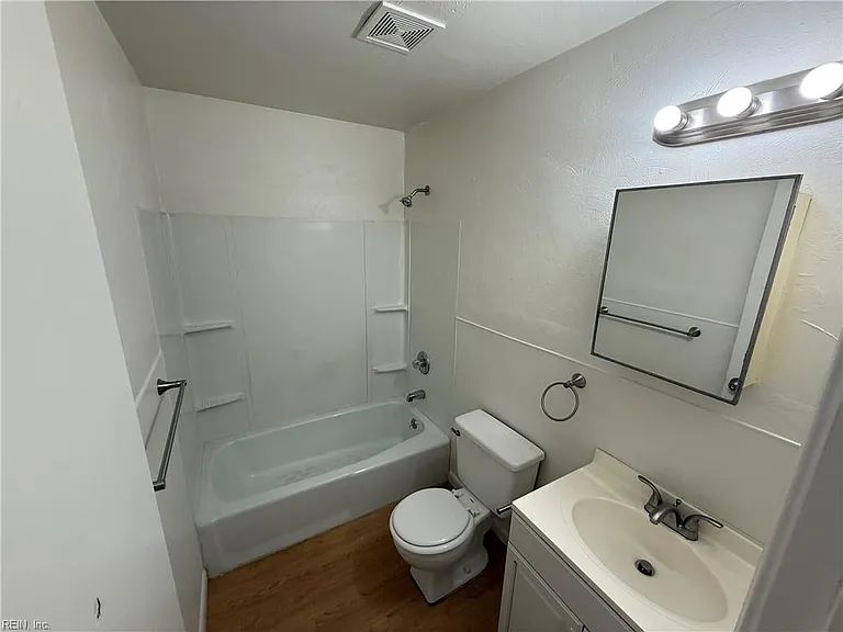 801 Randolph St #D — Photo 9