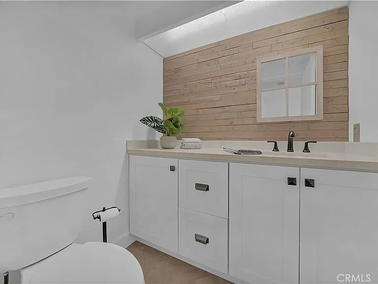 2454 Chinook Dr — Photo 9