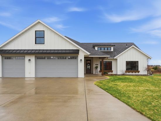 1590 Perennial Ln NE, Sauk Rapids, MN 56379
