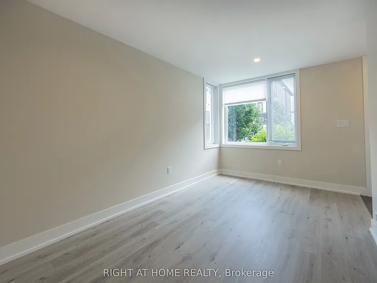 1960 Dalmagarry Rd #34 — Photo 5