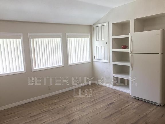 4th image of 300 N Church St APT B