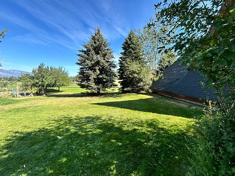 957 N Shoshone Loop — Photo 18