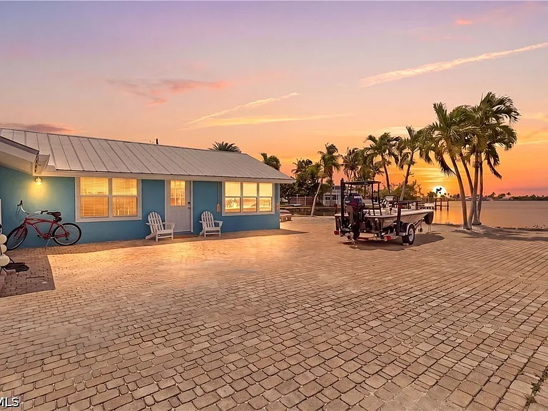 2669 Coco Plum Dr — Photo 4