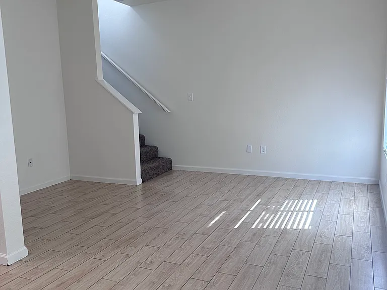 8001 Latham Ct #4 — Photo 4