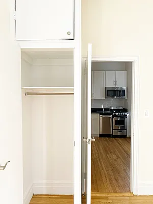 Rented by Waverly Realty Associates | media 8