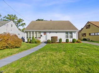 18 Parker Ave, Rochelle Park, NJ 07662
