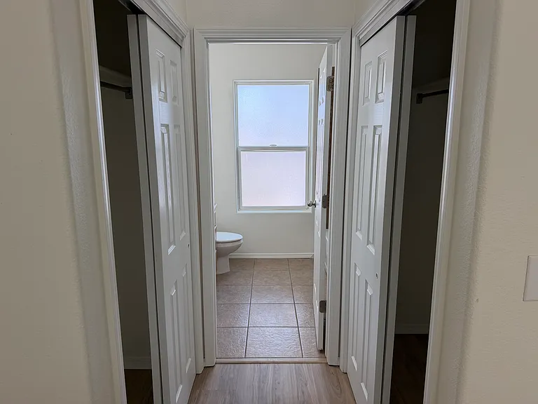 1600 Bradley Ct — Photo 25