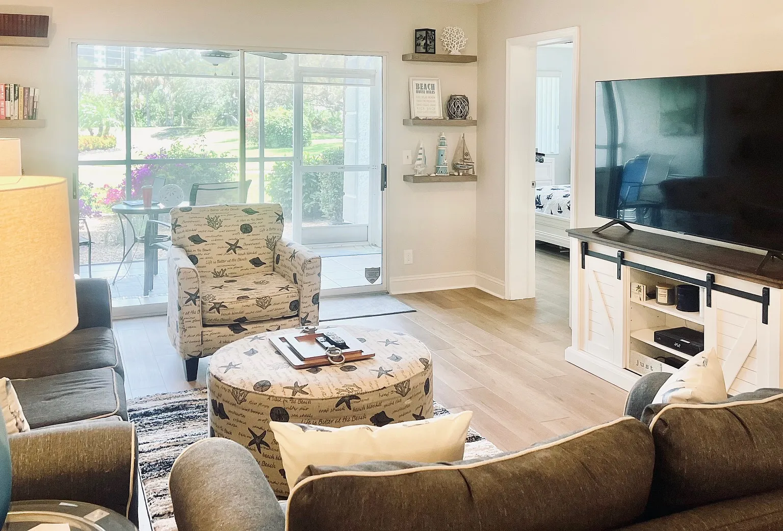 2 bed, 1378 sqft, $4,500 — Photo 3