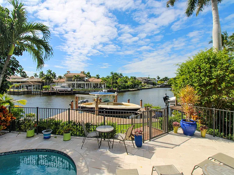 2150 Marina Dr — Photo 13