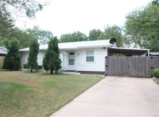 1304 Myrtle St, Gatesville, TX 76528