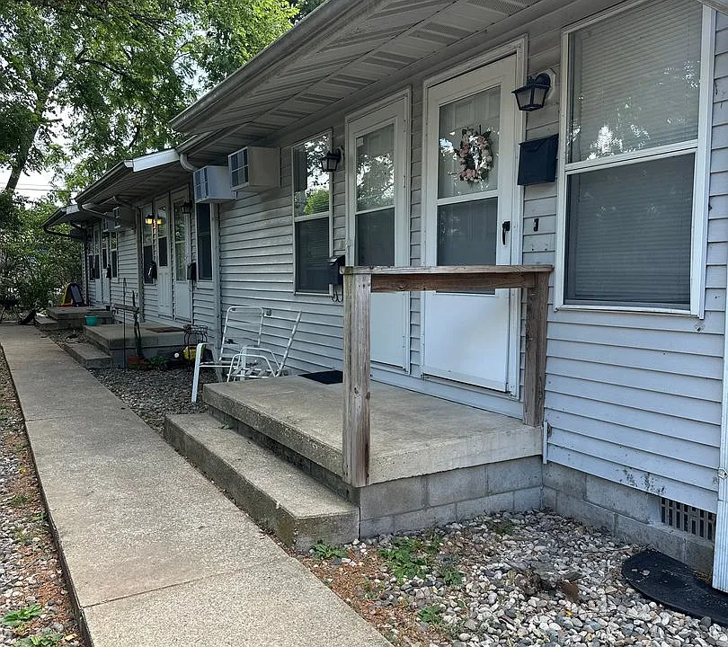 202 Hartle Ave