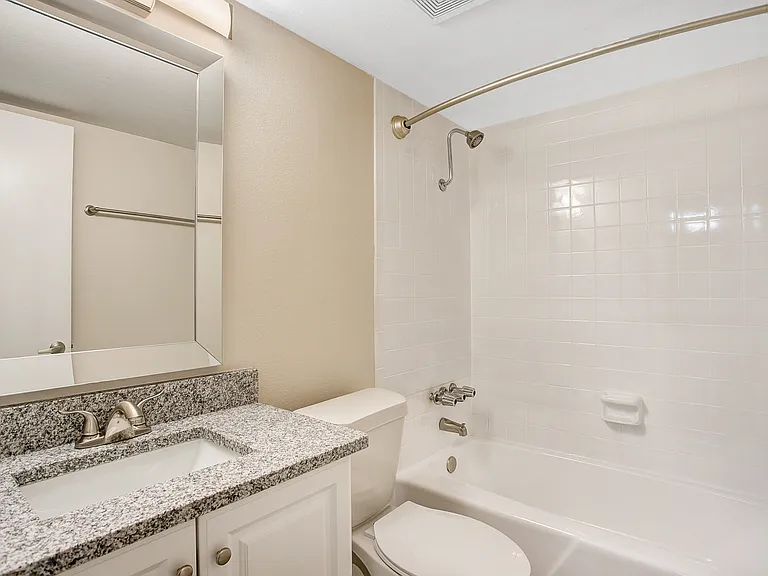 The Henry Apartments — Photo 47