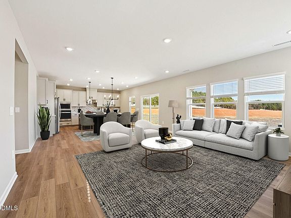 4th image of 4045 Wesley Chapel Way
