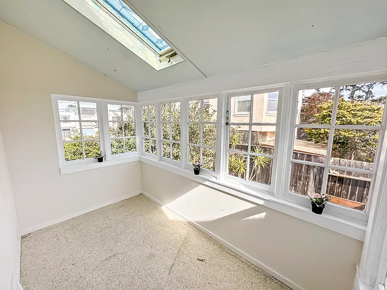 2310 38th Ave — Photo 3
