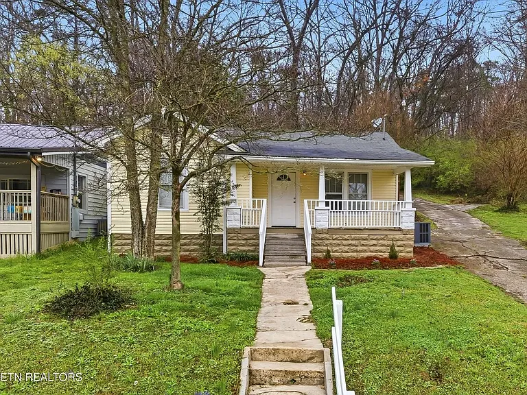 5301 Ross Rd — Photo 1
