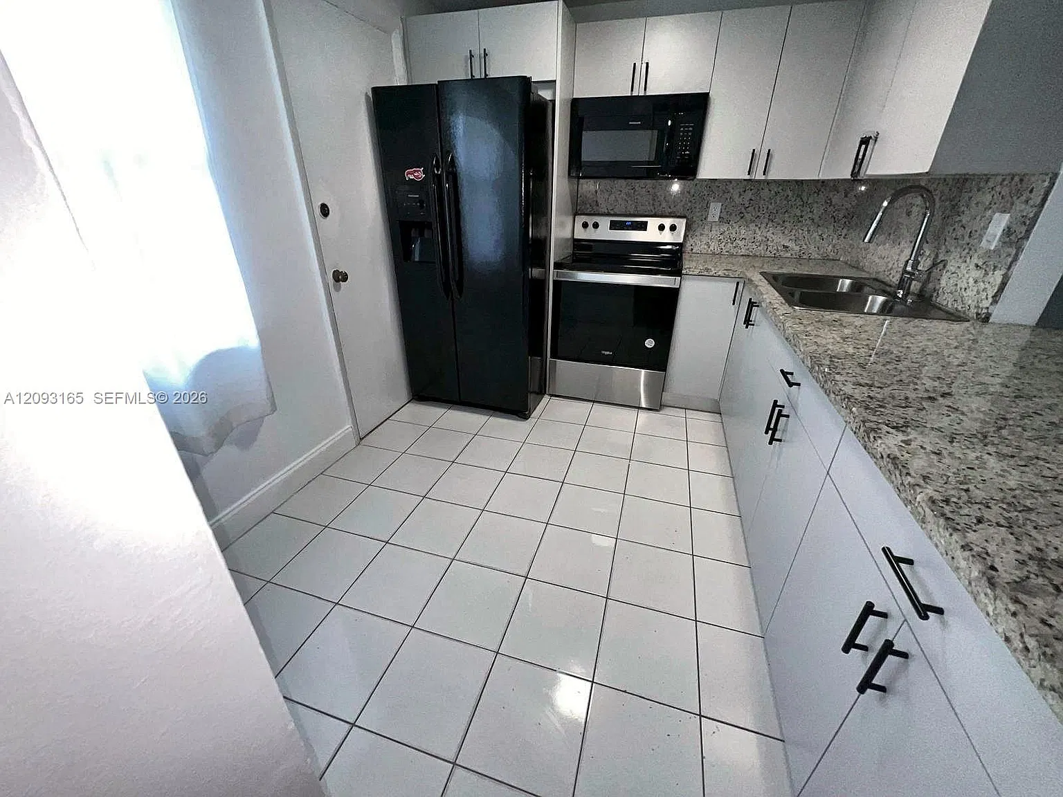 Rolling Green Condo B — Photo 3