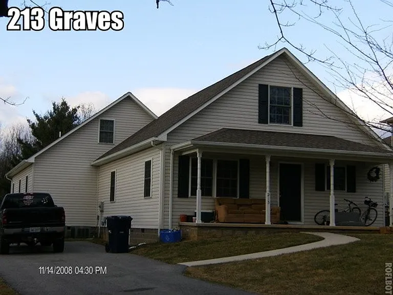 213 Graves Ave — Photo 1