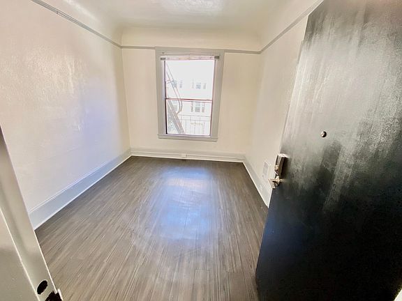 2nd image of 1000 Bush St #112