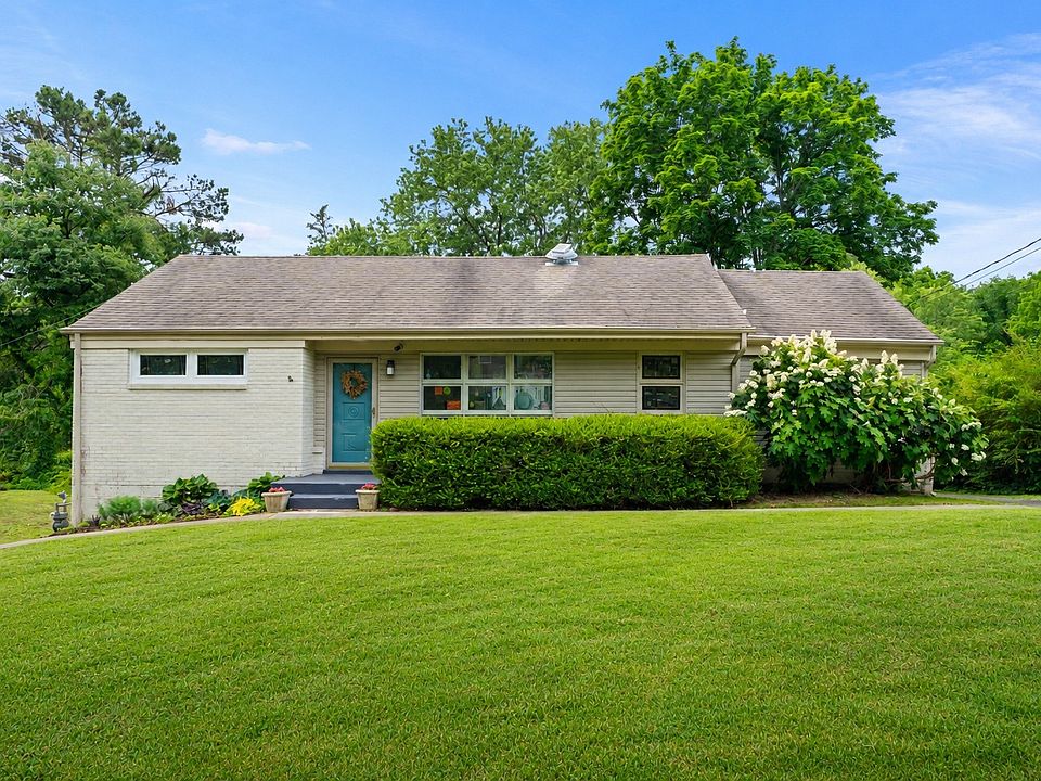 1st image of 441 Coventry Dr