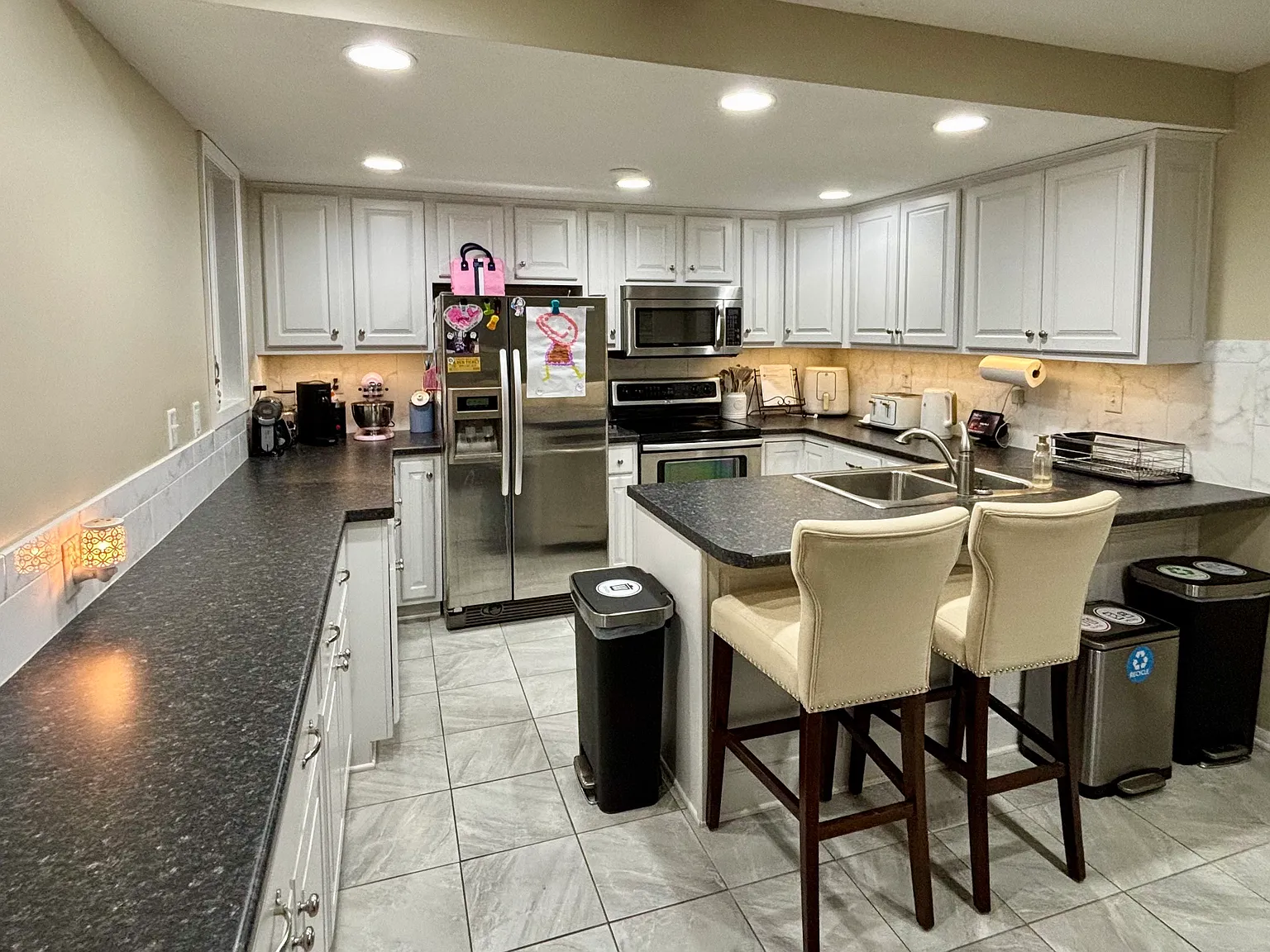 3 bed, 1728 sqft, $1,899 — Photo 4