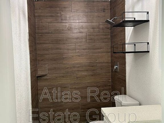 3rd image of 1606 W Taylor St #D