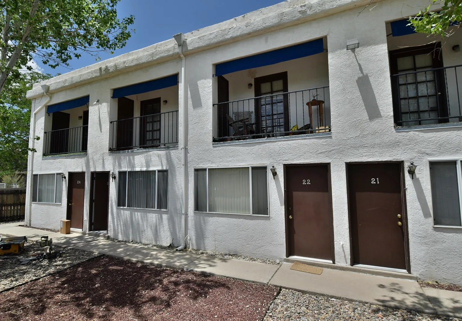Private Balcony & Loft Style Living in NE Heights — Photo 2