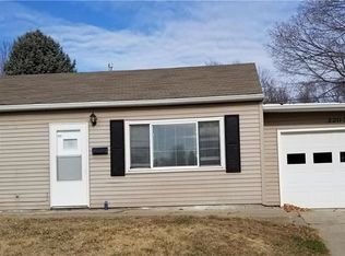 2203 Maple St, Saint Joseph, MO 64507
