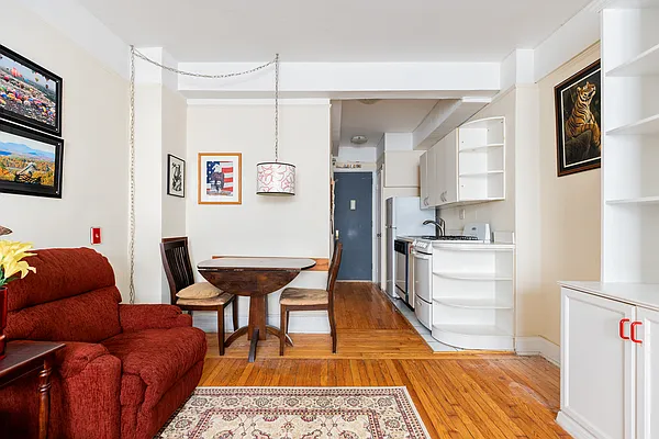 Sold by Compass | media 2