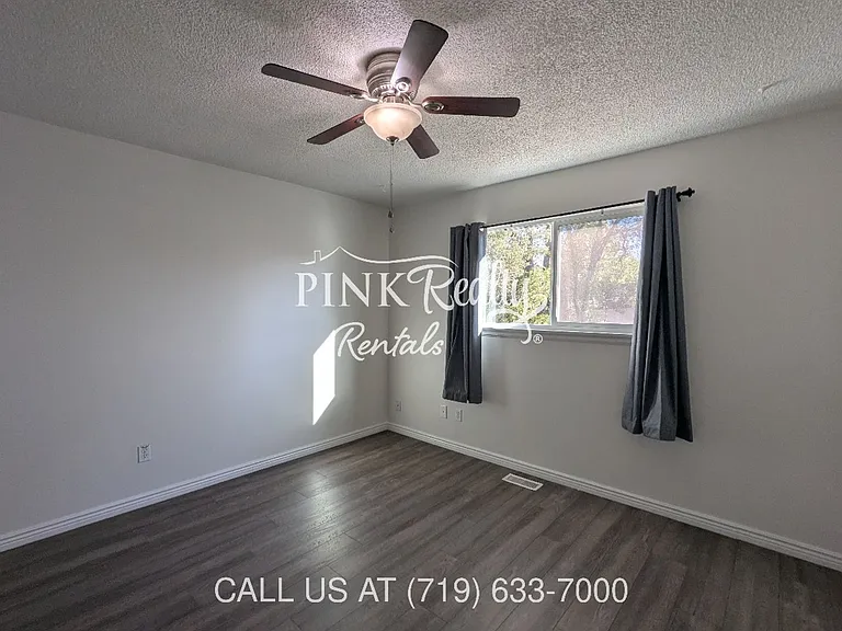 4026 Shelley Ave — Photo 10