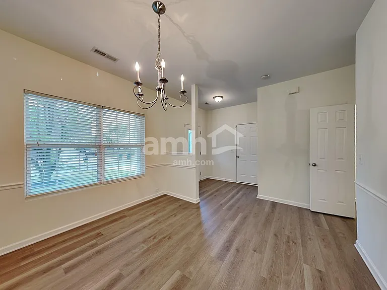 817 Redland Dr — Photo 4