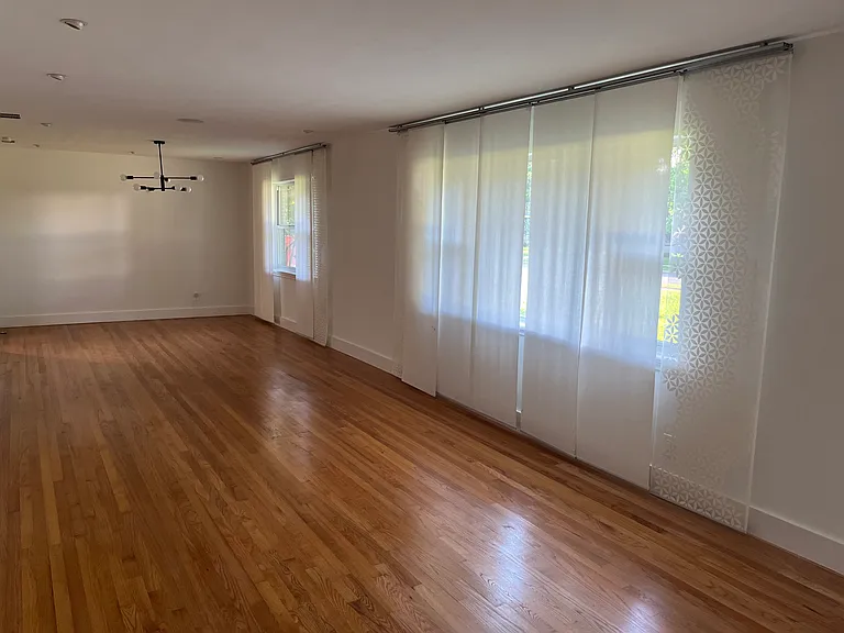4132 Lomita Ln — Photo 4