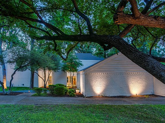 2nd image of 6815 Woodmark Ct