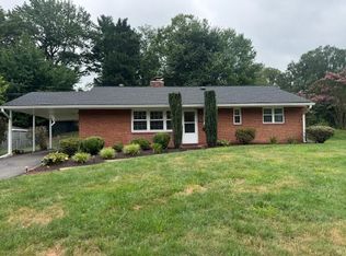 7407 Axton St, Springfield, VA 22151