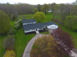 6982 Lakeside Rd, Ontario, NY 14519