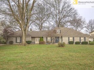 8846 Mission Rd, Prairie Village, KS 66206