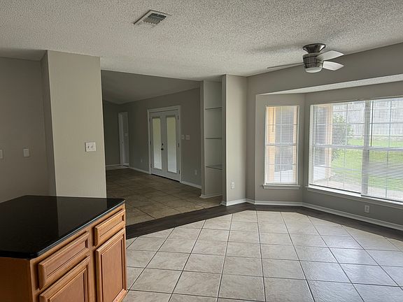 2nd image of 3072 Liana Ln