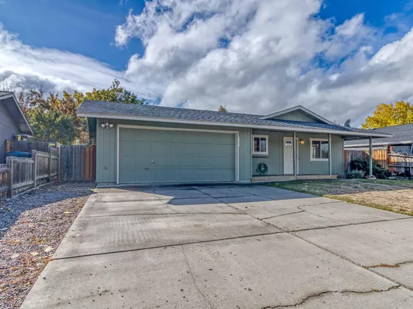 3038 SW Pumice Ave, Redmond, OR 97756