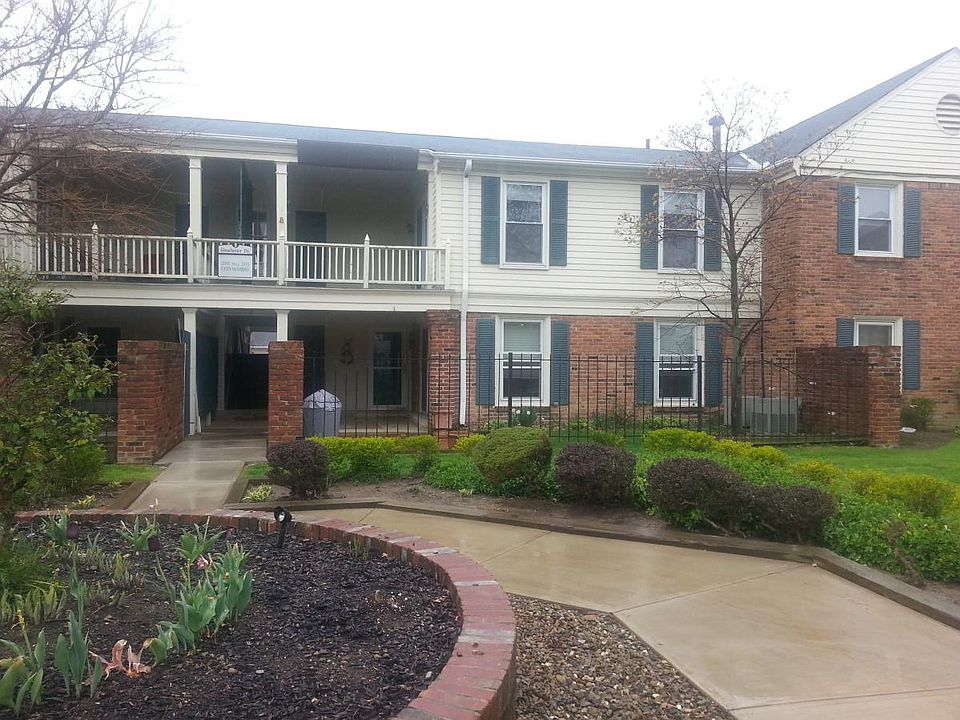 Courtyard to Condo