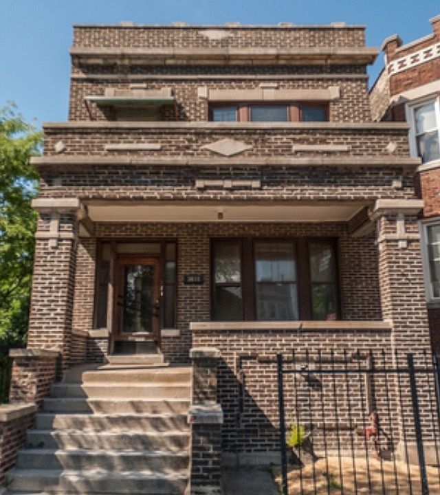 1st image of 3018 W Fullerton Ave #1