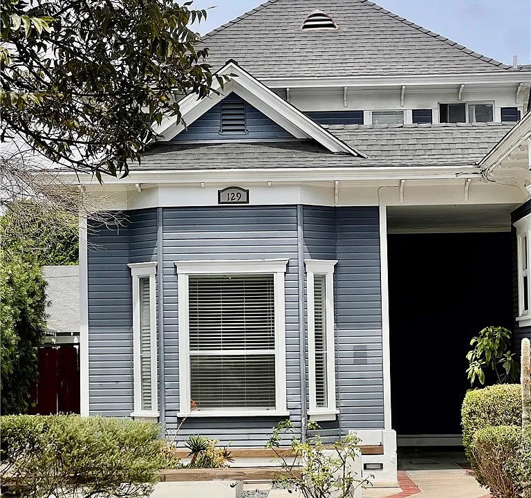 129 W Palmyra Ave