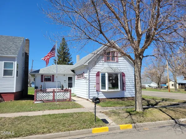 224 2nd Ave NW, Ashley, ND 58413