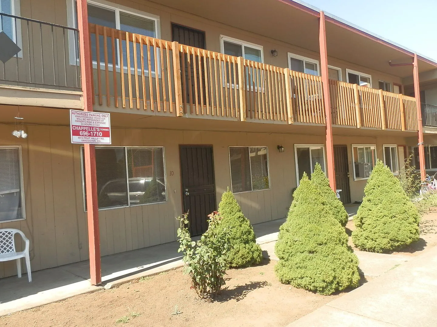 4th Plain Court Apartments — Photo 2