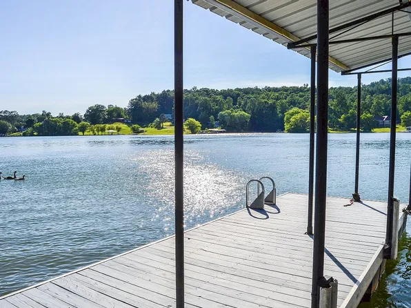 806 Ledford Chapel Rd, Hayesville, NC 28904